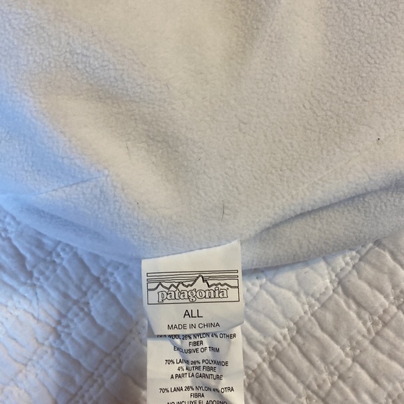 Patagonia knit hat - Picture 2 of 2